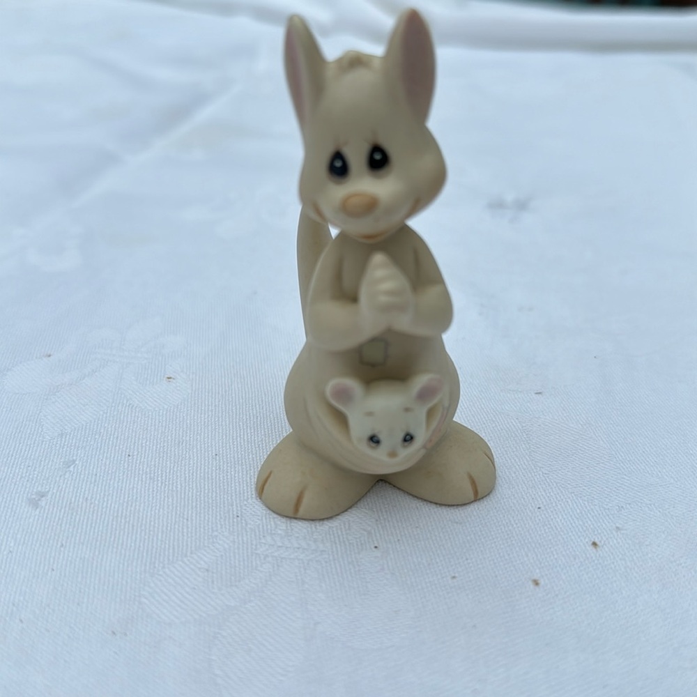 Precious Moments - 521175 - Hello World